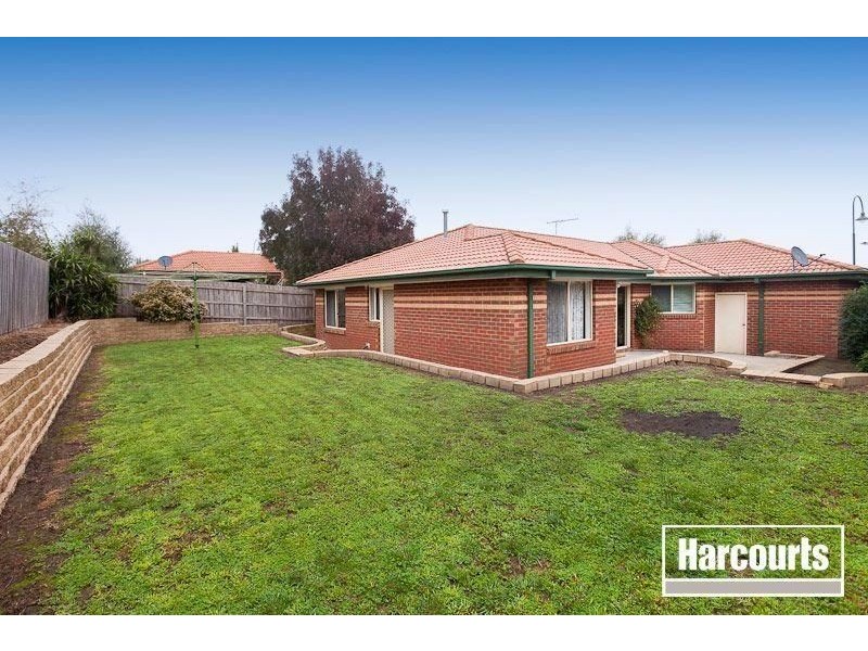 71 Bemersyde Drive, Berwick VIC 3806