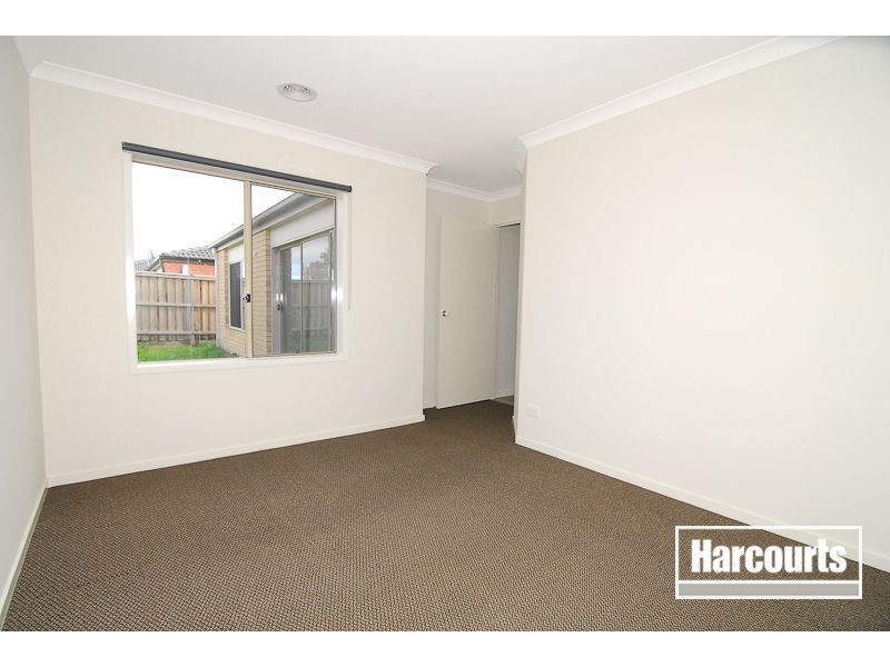 130 Rosebank Drive, Cranbourne North VIC 3977