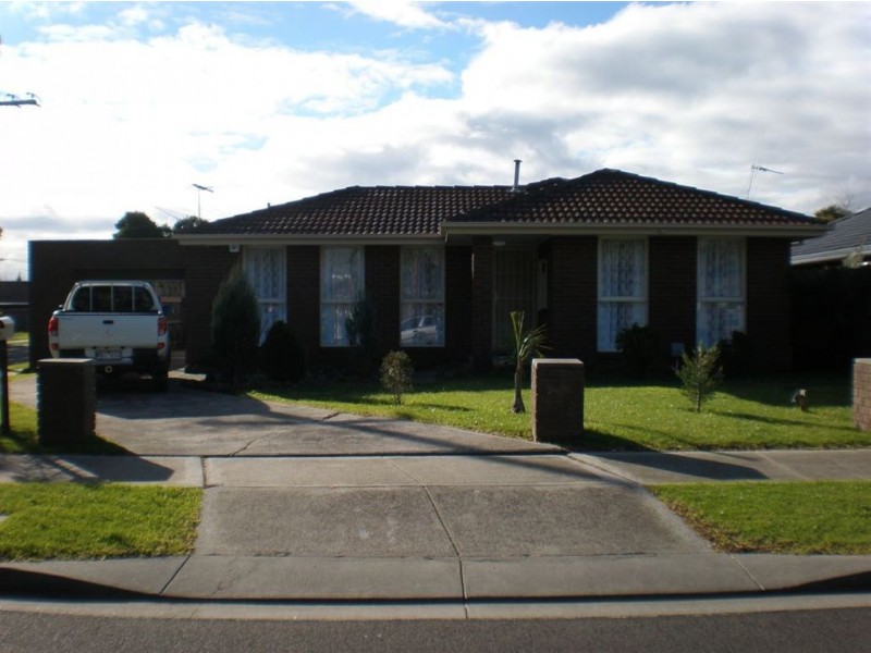 28 Roberts Road, Cranbourne VIC 3977