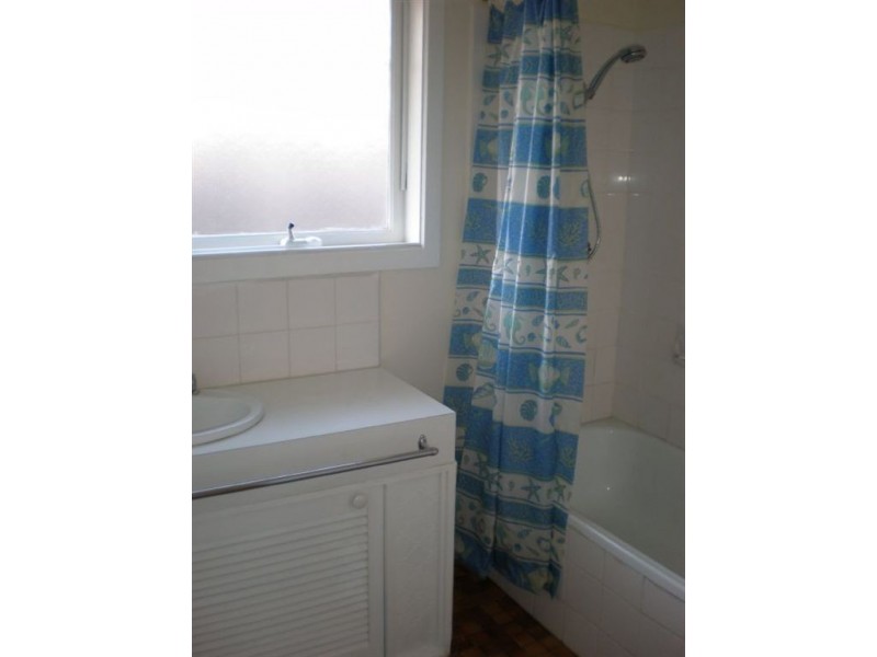 28 Roberts Road, Cranbourne VIC 3977