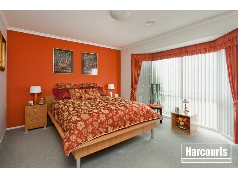 124 Hinrichsen Drive, Hallam VIC 3803