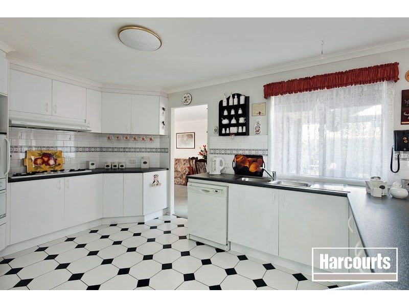 124 Hinrichsen Drive, Hallam VIC 3803