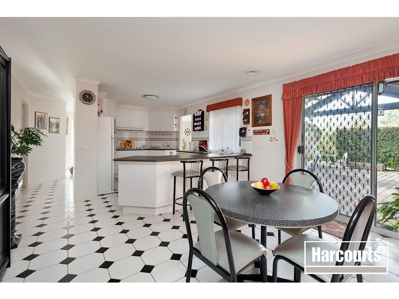 124 Hinrichsen Drive, Hallam VIC 3803