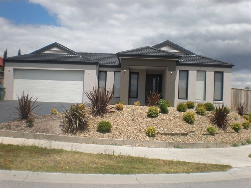 39 Von Nida Drive, Cranbourne North VIC 3977