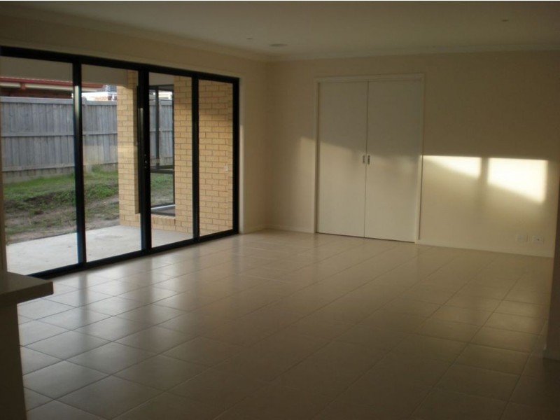 39 Von Nida Drive, Cranbourne North VIC 3977