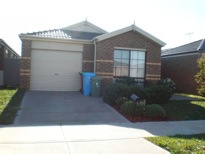 6 Mossman Place, Cranbourne East VIC 3977