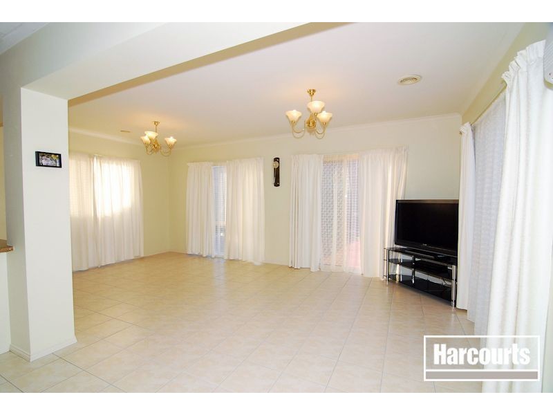 51 Harrington Drive, Narre Warren South VIC 3805