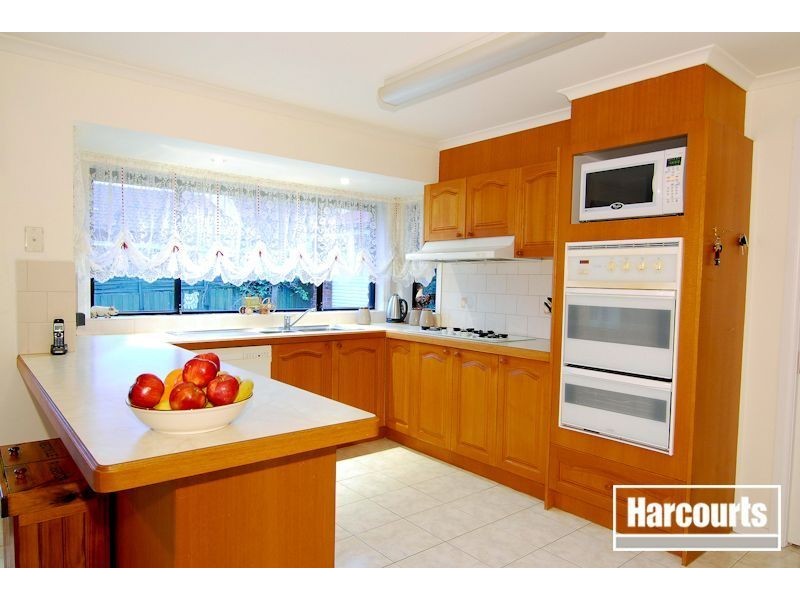 36 Crystal Brook Court, Narre Warren South VIC 3805