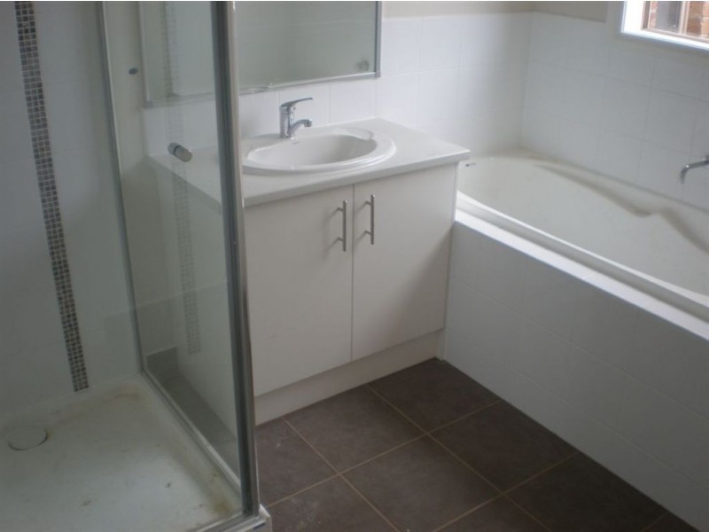 66b Golf Links Road, Berwick VIC 3806