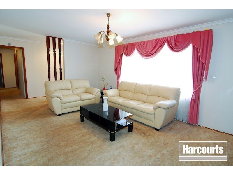 6 Marjoram Close, Hallam VIC 3803