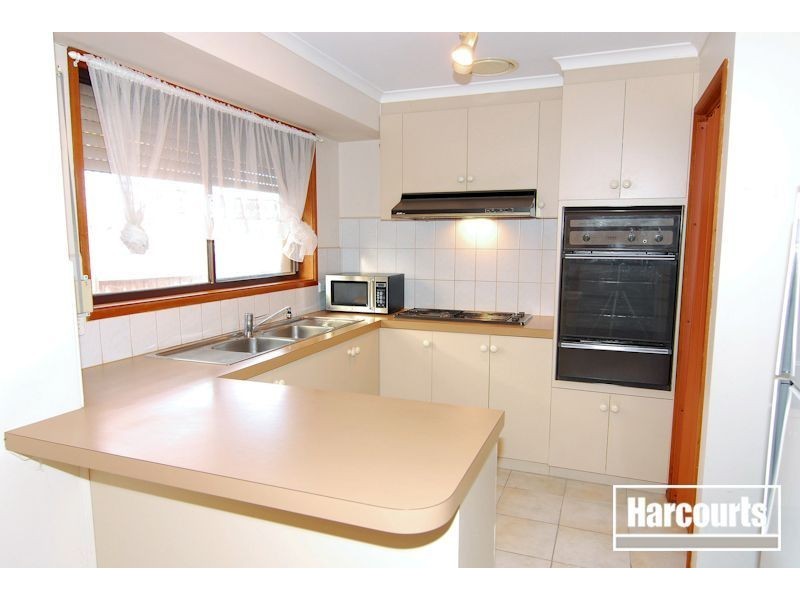 6 Marjoram Close, Hallam VIC 3803