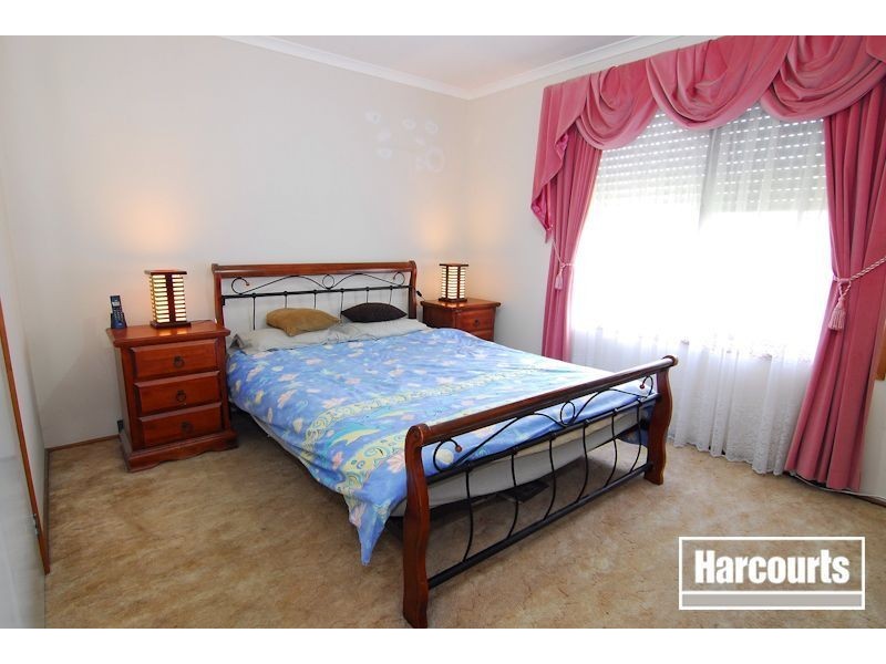 6 Marjoram Close, Hallam VIC 3803