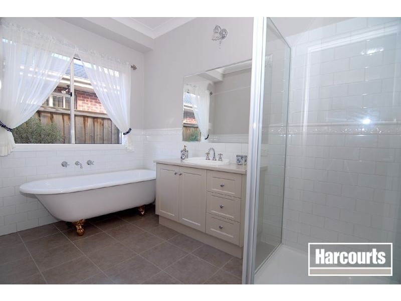 3 Hawkshead Place, Cranbourne North VIC 3977