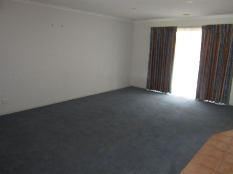 4 Provence Place, Narre Warren South VIC 3805