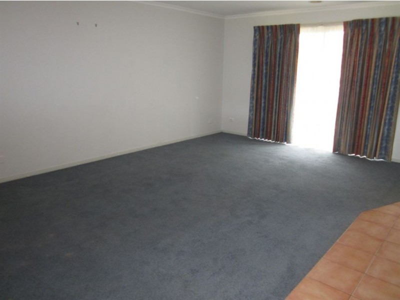 4 Provence Place, Narre Warren South VIC 3805