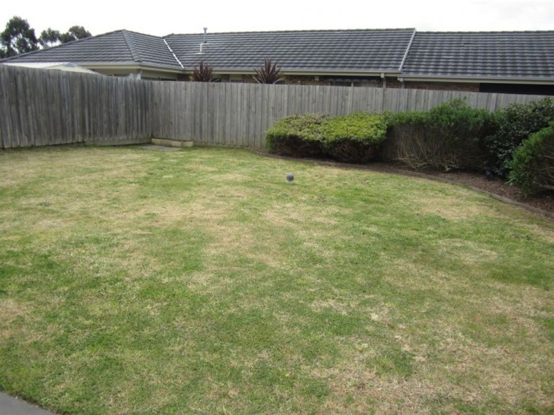 4 Provence Place, Narre Warren South VIC 3805