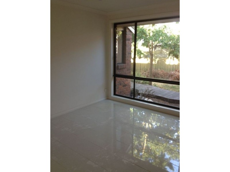 36 Crystal Brook Court, Narre Warren South VIC 3805
