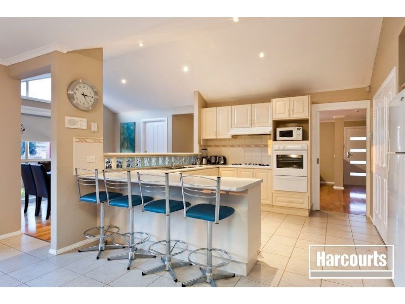 5 Kimbarra Drive, Berwick VIC 3806