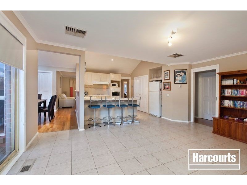 5 Kimbarra Drive, Berwick VIC 3806