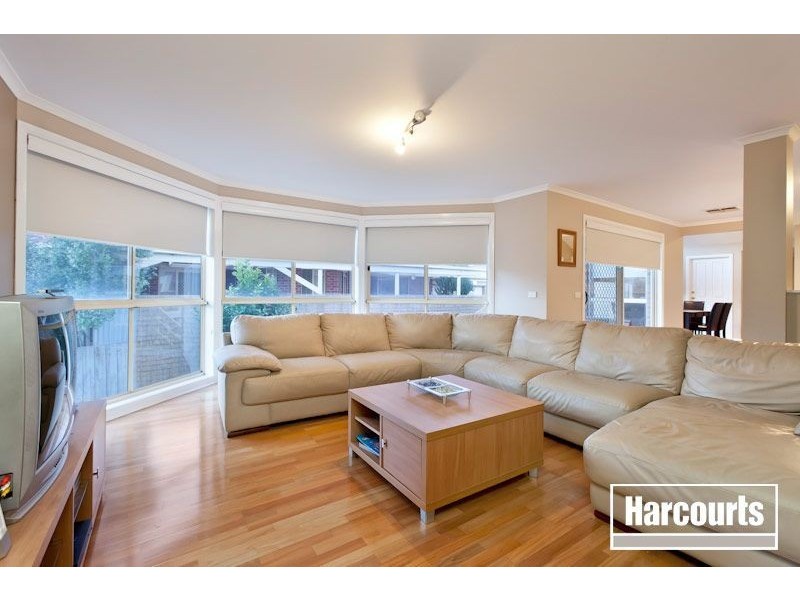 5 Kimbarra Drive, Berwick VIC 3806