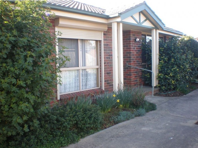 1/3 Brumby Court, Cranbourne VIC 3977