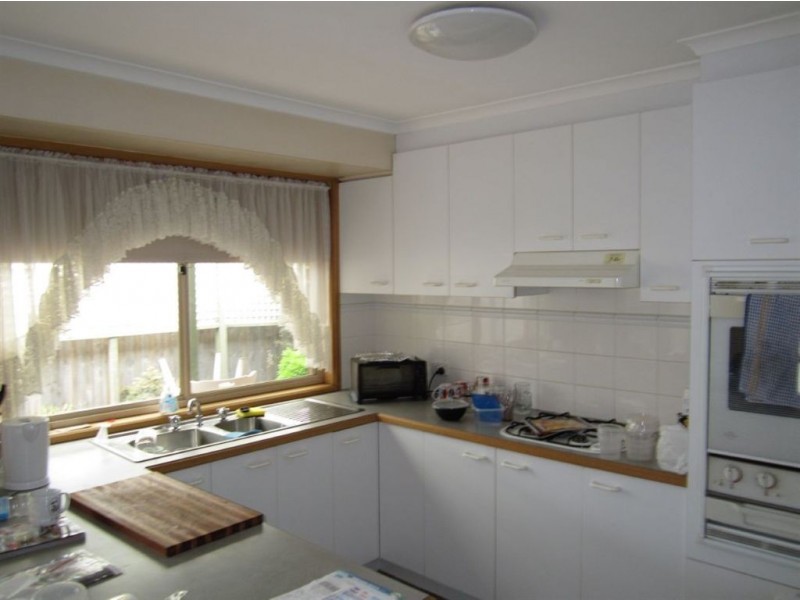 2/3 Brumby Court, Cranbourne VIC 3977