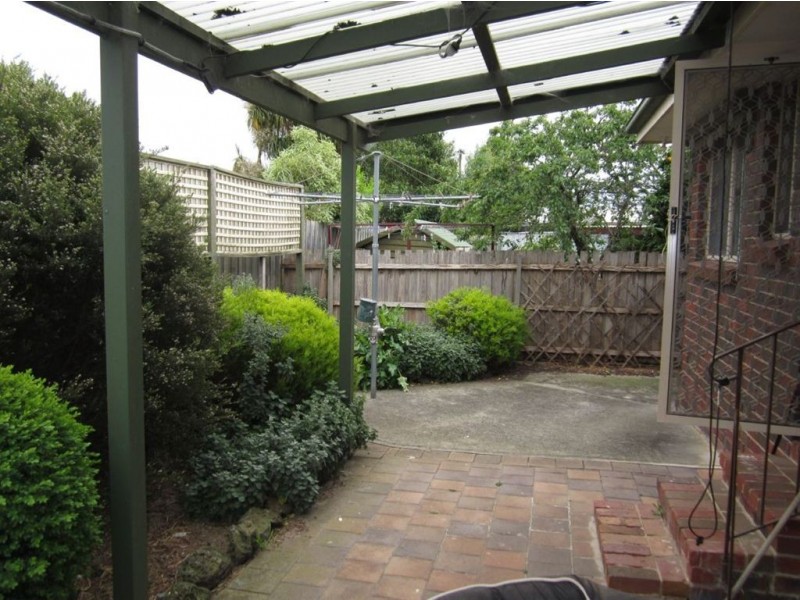 2/3 Brumby Court, Cranbourne VIC 3977