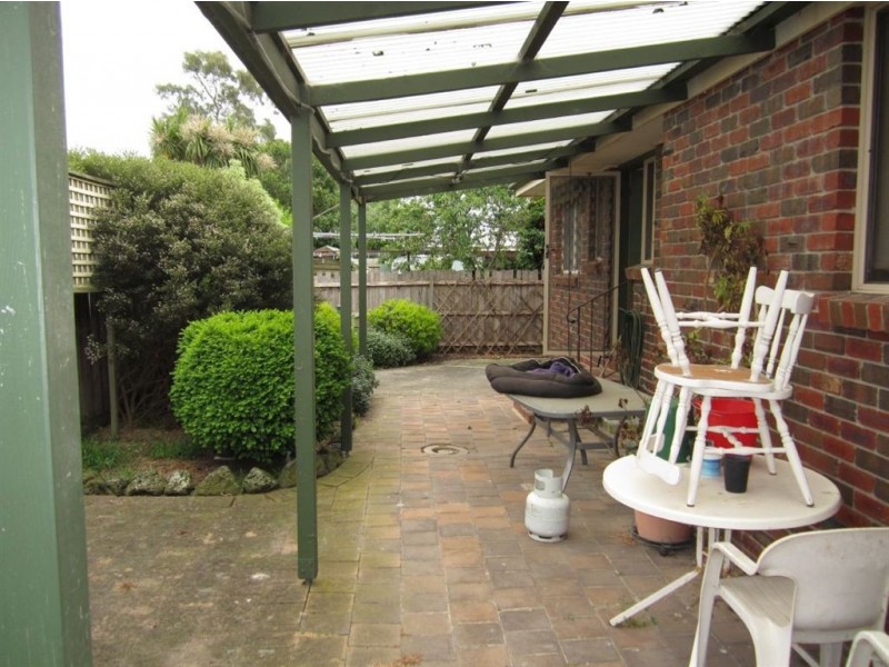 2/3 Brumby Court, Cranbourne VIC 3977