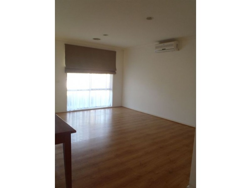 11 Fishburn Place, Cranbourne VIC 3977