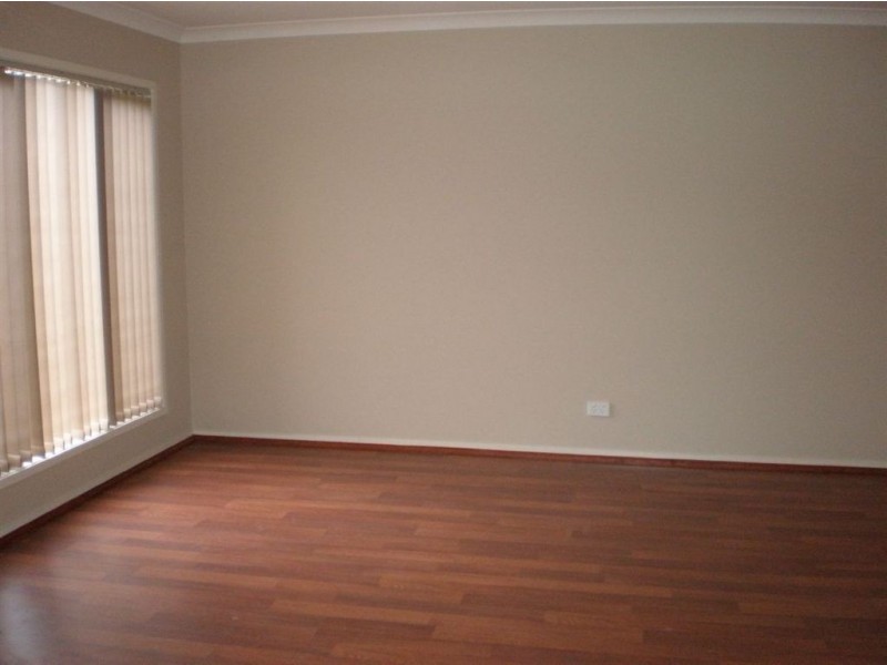 11 Trevino Way, Cranbourne North VIC 3977