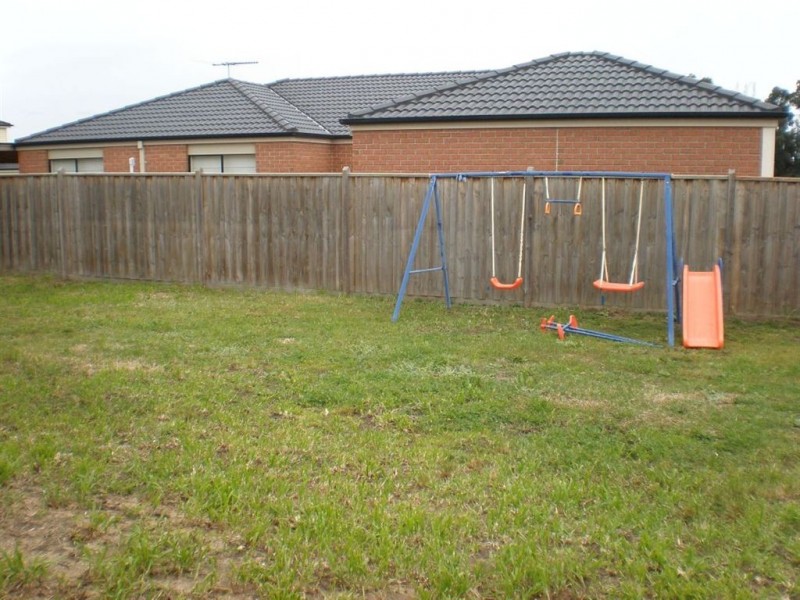 11 Trevino Way, Cranbourne North VIC 3977