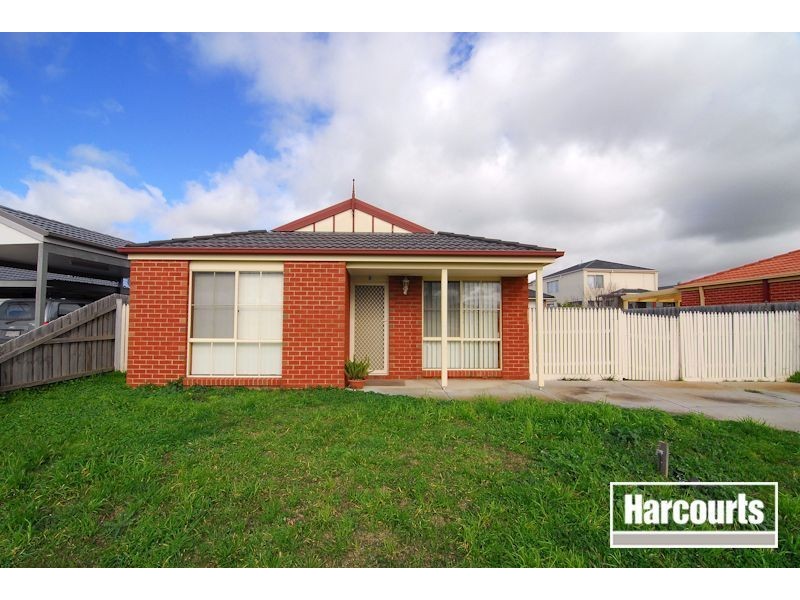 77 Laura Drive, Hampton Park VIC 3976