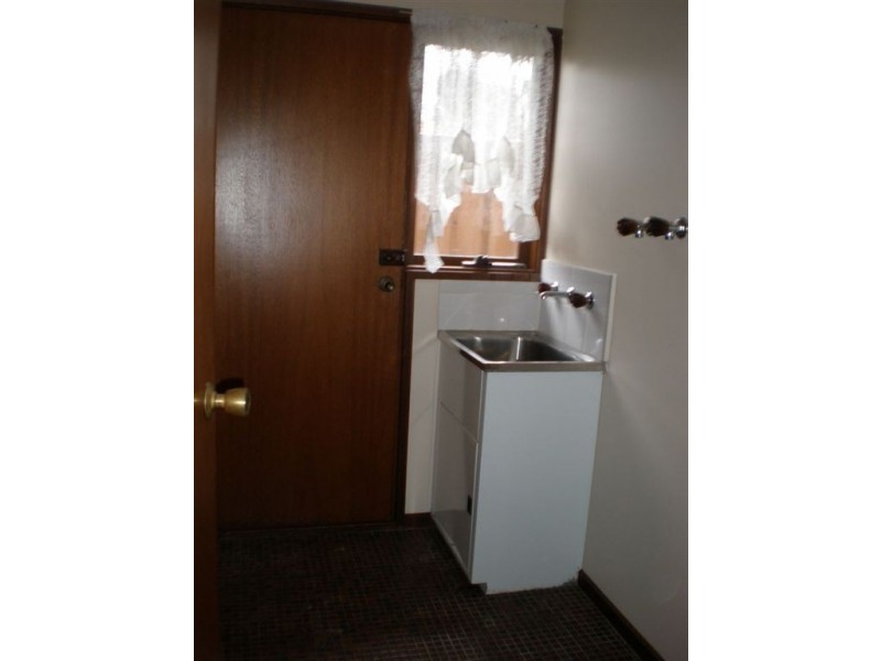 27 Kingston Avenue, Pakenham VIC 3810