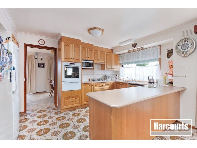4 Haverstock Hill Close, Endeavour Hills VIC 3802