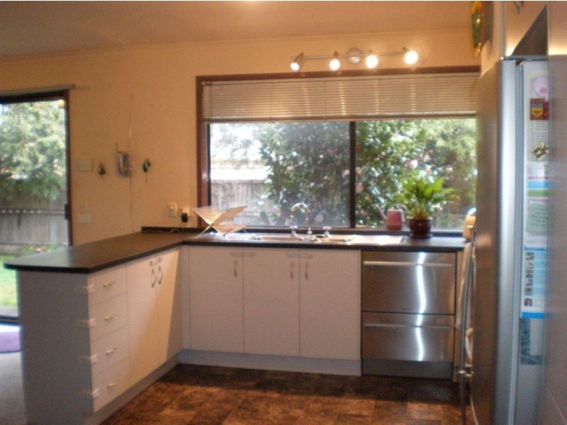 12 Chadbourn Place, Narre Warren South VIC 3805