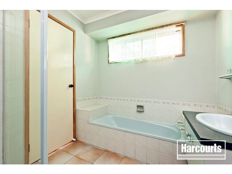 1 Enoch Rise, Hallam VIC 3803