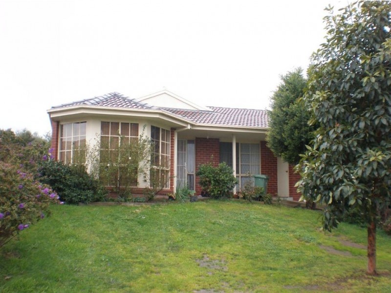 10 Sanctuary Rise, Narre Warren VIC 3805