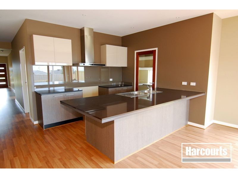 1026 She Oak Place, Cranbourne North VIC 3977