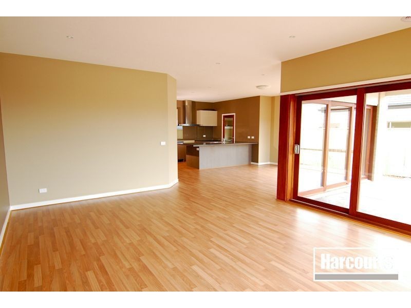 1026 She Oak Place, Cranbourne North VIC 3977