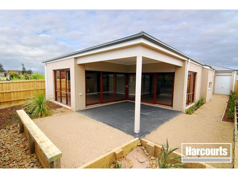 1026 She Oak Place, Cranbourne North VIC 3977