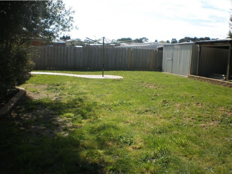 20 Sneddon Drive, Narre Warren South VIC 3805