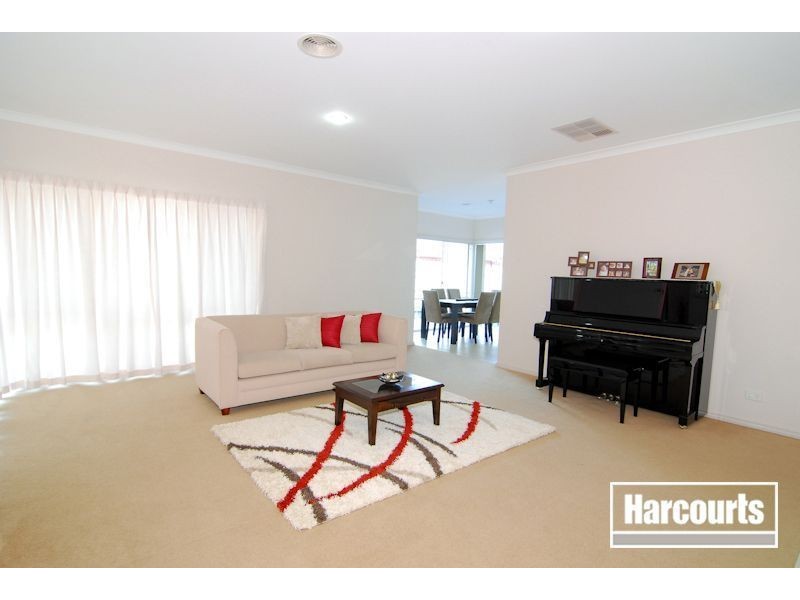 5 Vezelay Court, Narre Warren South VIC 3805
