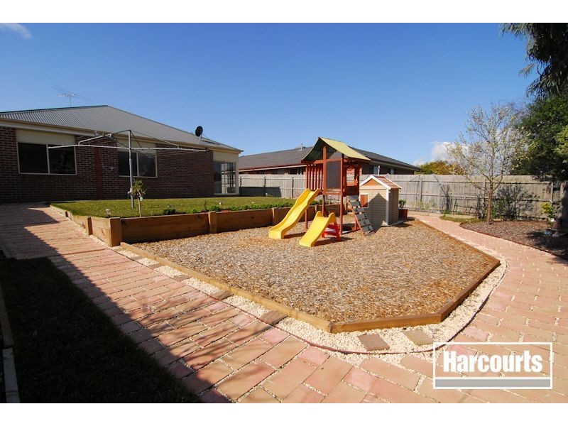 5 Vezelay Court, Narre Warren South VIC 3805