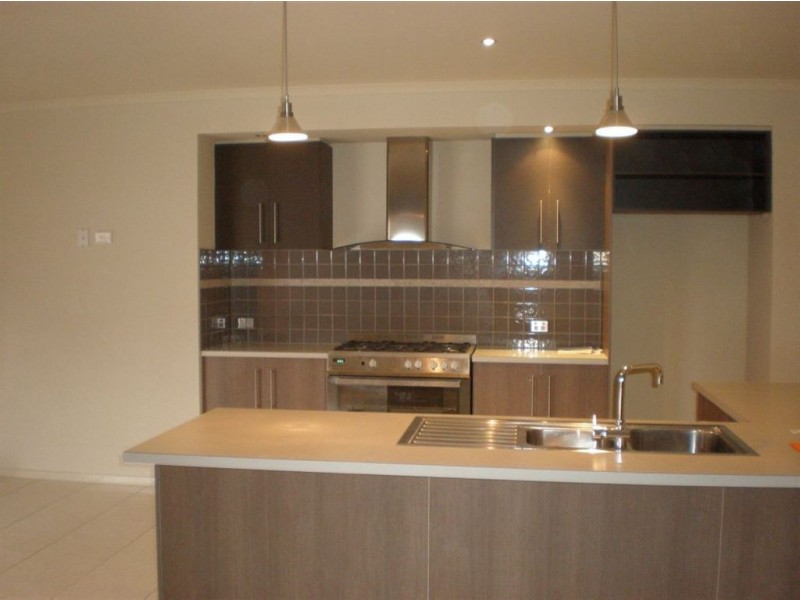 17 Tenterfield Drive, Narre Warren South VIC 3805