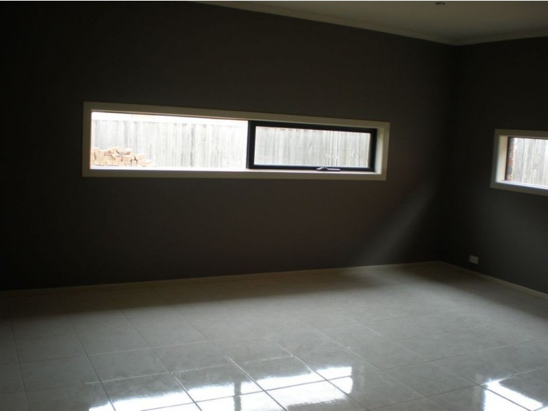 17 Tenterfield Drive, Narre Warren South VIC 3805