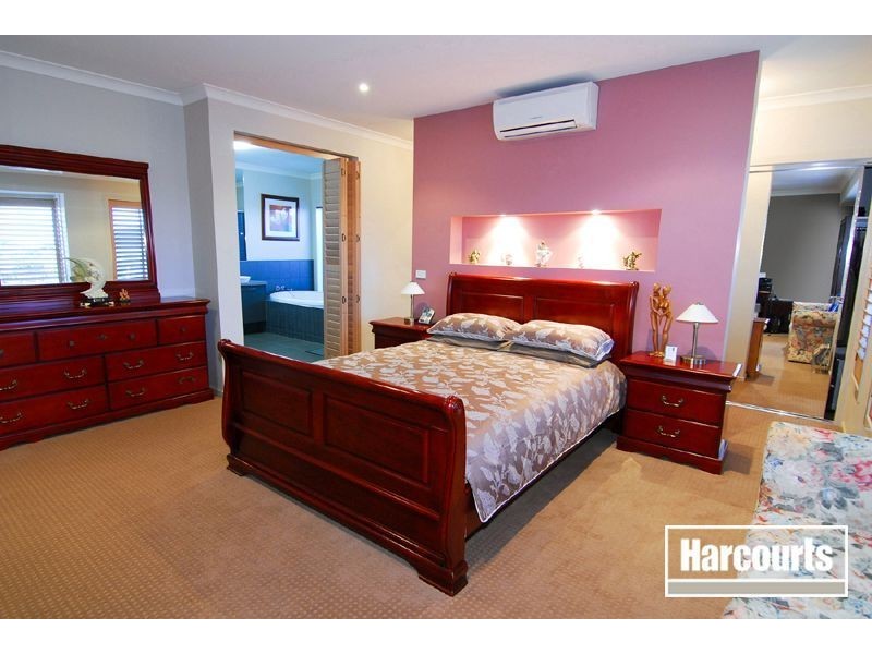 34 Vert Avenue, Narre Warren South VIC 3805