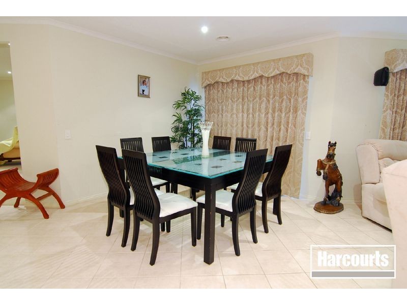 727 Glasscocks Road, Narre Warren South VIC 3805