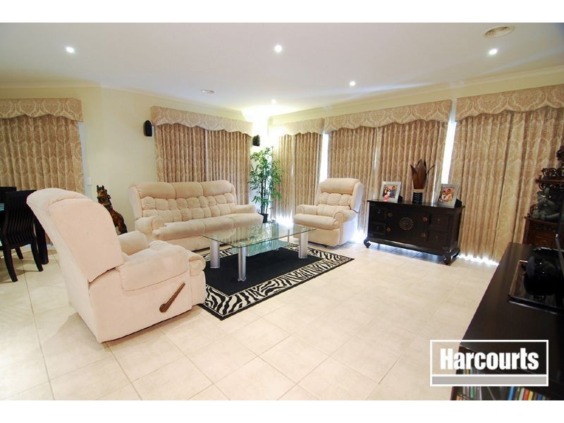 727 Glasscocks Road, Narre Warren South VIC 3805