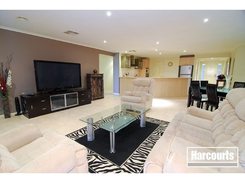 727 Glasscocks Road, Narre Warren South VIC 3805