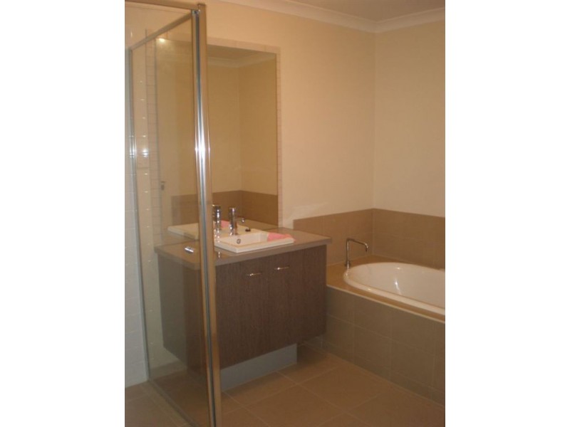 78 Mannavue Boulevard, Cranbourne North VIC 3977